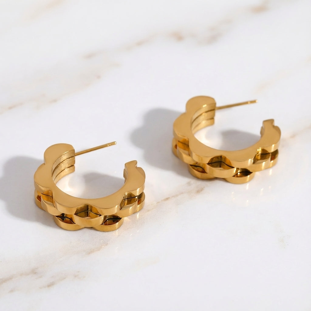 Margaret Floral Hoop Earrings in 18K Gold.