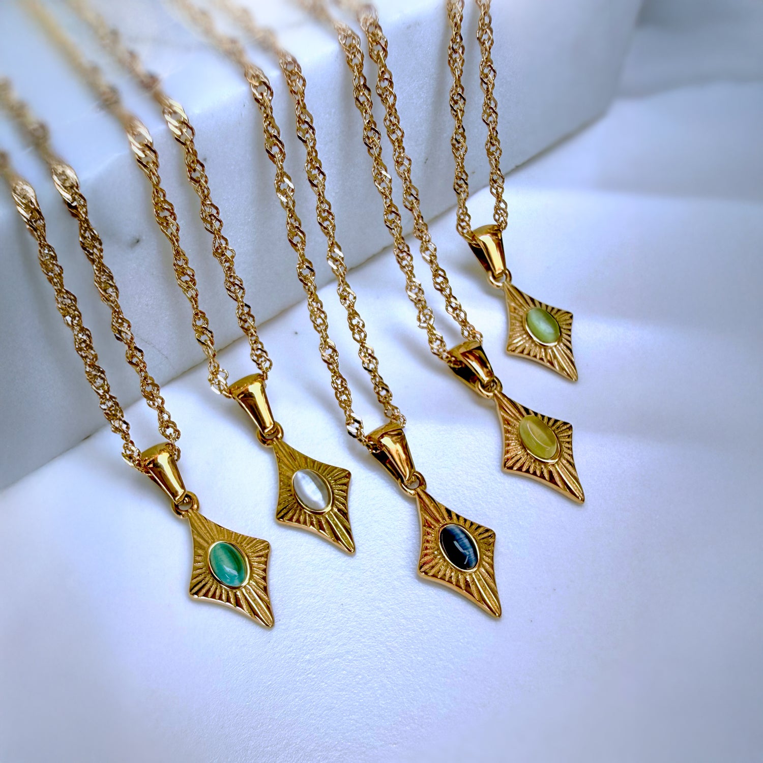 Cat Eye Necklace – Choose Your Energy