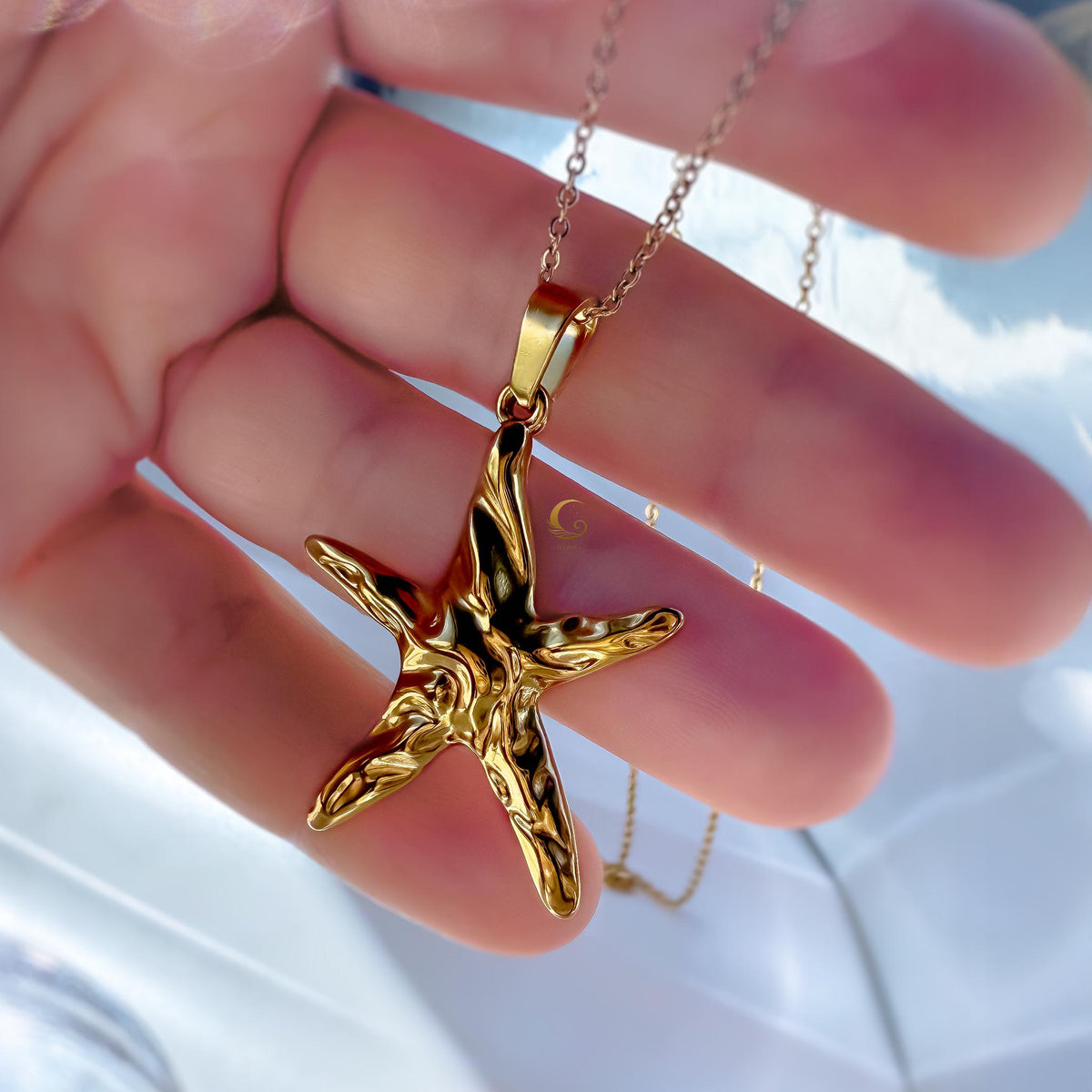 Gold Starfish Pendant Necklace