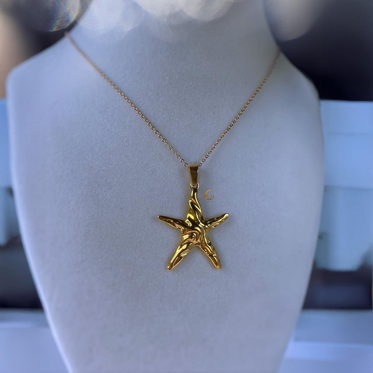 Gold Starfish Pendant Necklace