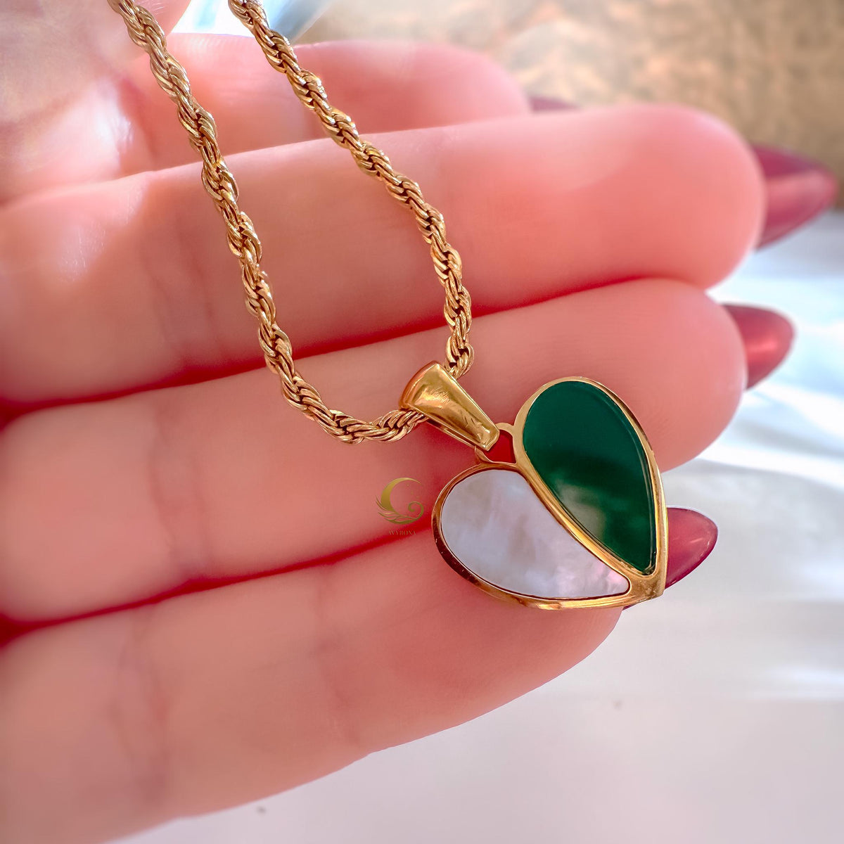 Green Heart Necklace with Shell Pearl Pendant